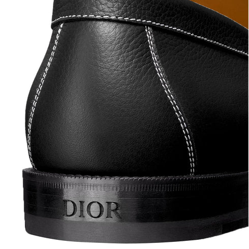 CHRISTIAN DIOR